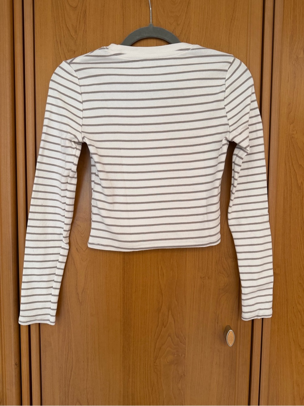 Abercrombie Striped Long-Sleeve Ribbed Crew Tee White Gray S - Picture 2 of 2